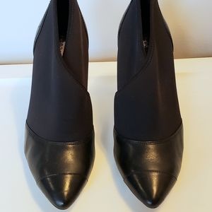 BCBGeneration Women's Bg-Cloie, Black 9.5 M US